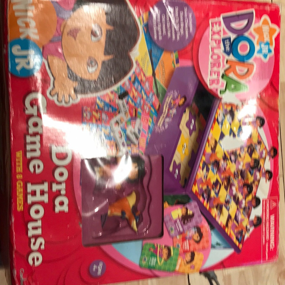 DORA Game House